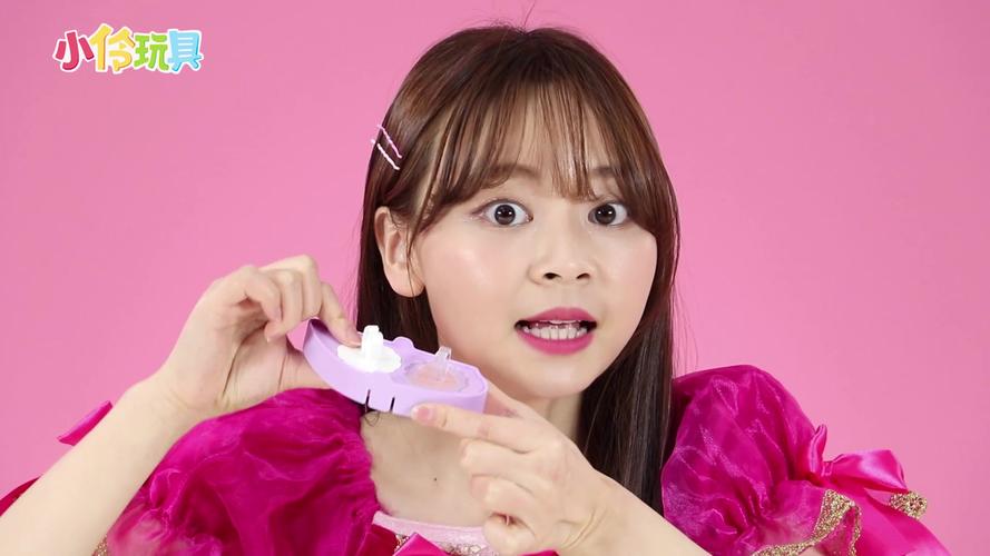 小伶玩具化妆视频 (第1页)