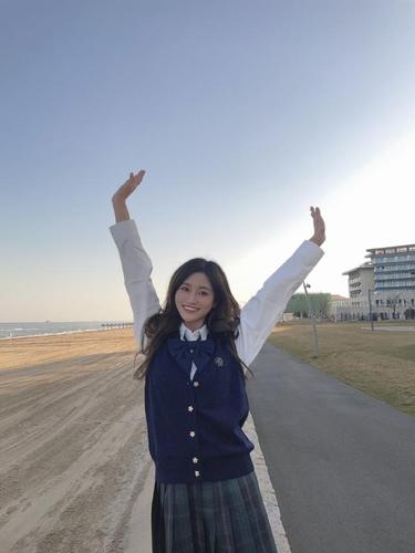 可爱美女艺人snh48-张昕写真美照