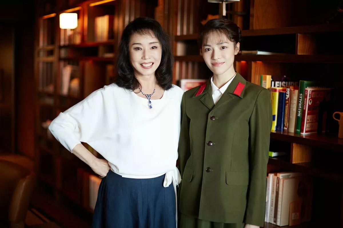 原来她是芳华主角原型却把自己活成了一部传奇