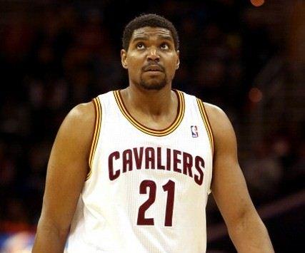 北京时间2014年1月7日,骑士队官方宣布球队送出安德鲁-拜纳姆和三个