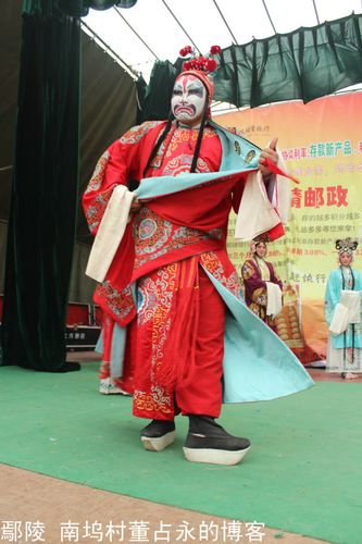 图片乡村:一千年前的女汉子们(河南大河剧团许昌鄢陵县南坞村演出豫剧