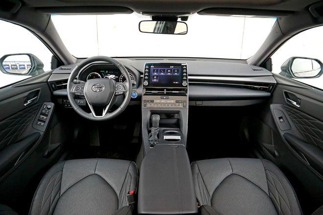 丰田亚洲龙报价及图片现在购车多少钱