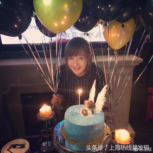 许愿吹蜡烛!上海美女主播深夜发图 为薛佳凝41岁生日庆生
