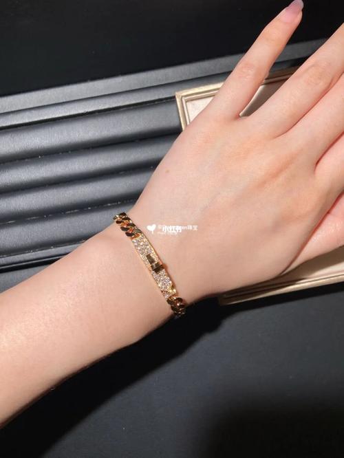 卡地亚怎么样_梵克雅宝怎么样_手镯_贝母_diva_小蛮腰_尚美巴黎怎么样