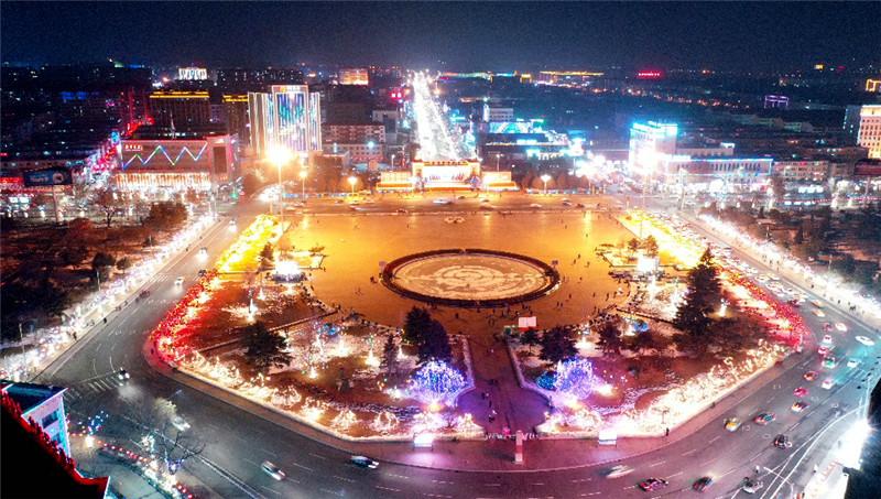 长治市八一广场夜景. 孙兵兵 摄