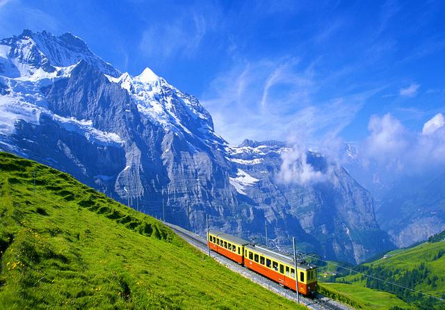 2/7 大自然的宫殿——阿尔卑斯山风光,收下做壁纸吧 阿尔卑斯山脉是