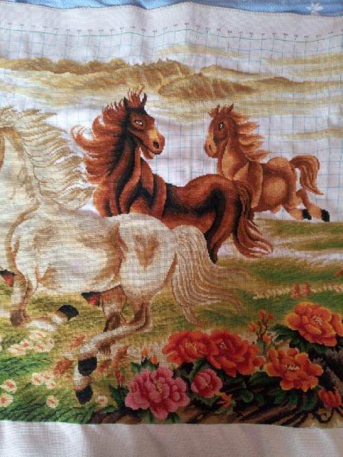 八骏图十字绣成品