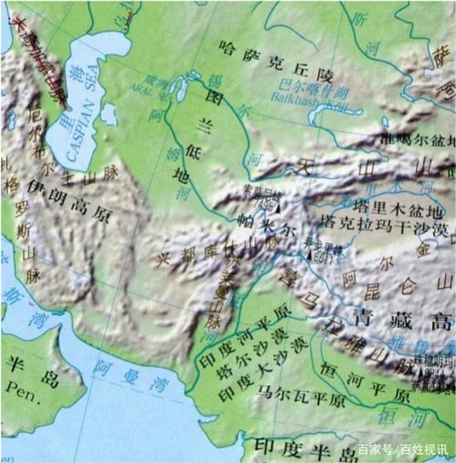 又接纳了从塔吉克斯坦流过来的瓦赫什河,此后这条河流称为阿姆河,是