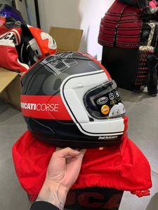 arai rx7x 杜卡迪联名款头盔