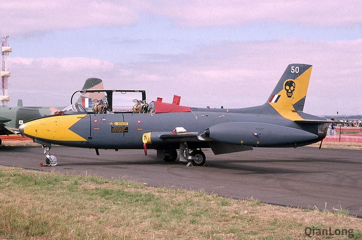 皇家澳大利亚空军的阿莱尼亚mb-326教练机(aermacchi mb-326).