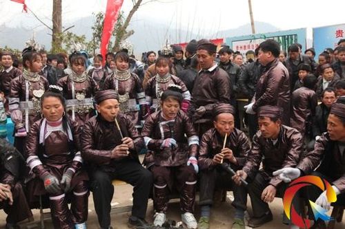 从江中华村举办民间歌会 200位歌师大相会献歌