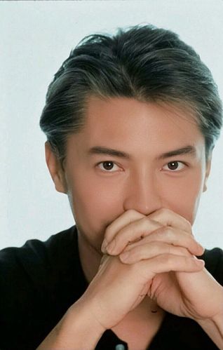 尊龙(john lone)| 朗朗如日月之入怀 颓唐如玉山之将崩