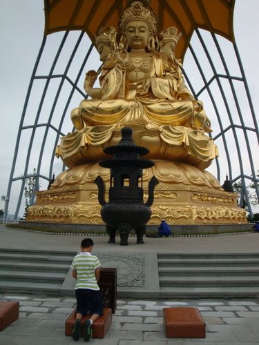 东部华侨城大华兴寺四面观音自驾路线