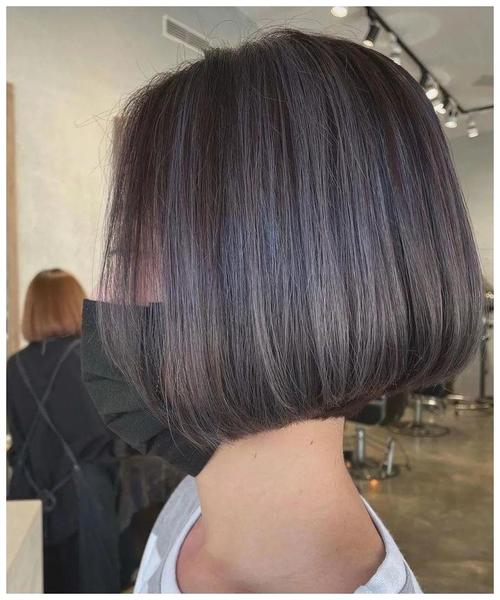 短发永不过时的发型2022年短发流行回来了