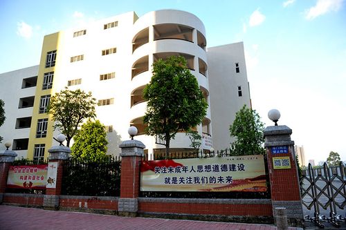 新北江小学文明校园创建工作介绍