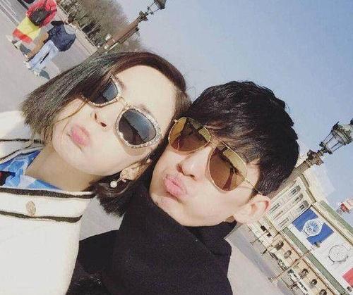 娜扎晒自拍照秀恩爱,却被网友挖出与多位前男友亲吻照!