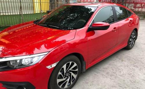 本田 思域 1.5t 220turbo 豪华版红色自动档