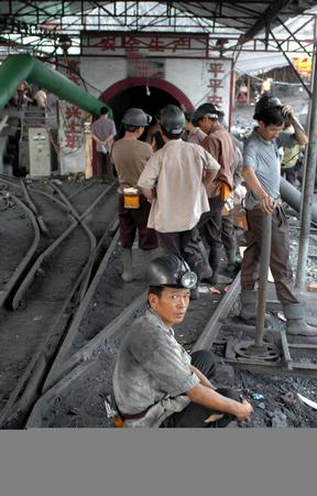 广东组织600多人投入兴宁矿难救助1