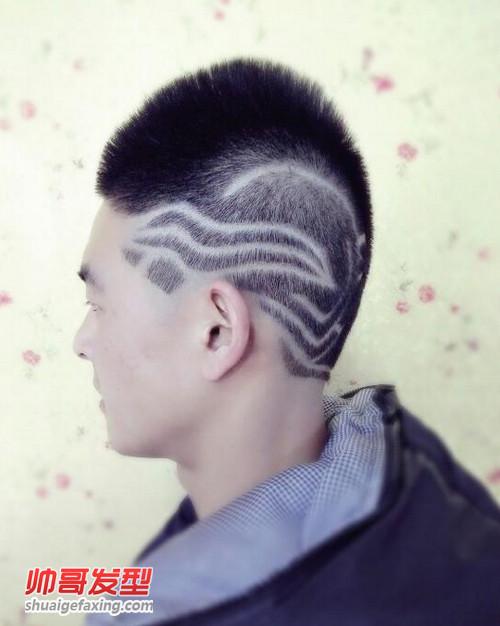 酷毙的男生雕刻发型刀疤头发型刻线发型图片2