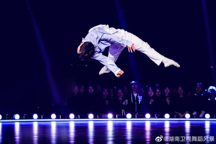 舞蹈风暴来自官方微博 - 堆糖,美图壁纸兴趣社区