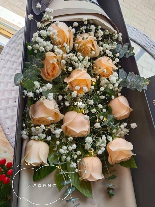 11枝香槟玫瑰礼盒_香槟_礼盒_家居家装_家居装饰