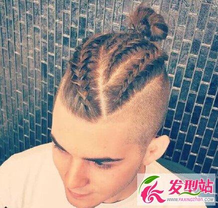 男生蝎子辫蜈蚣辫发型图片