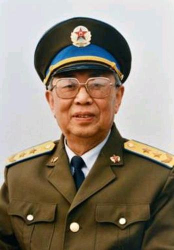 1988年"七大军区"空军政委都有谁?都授予什么军衔?谁
