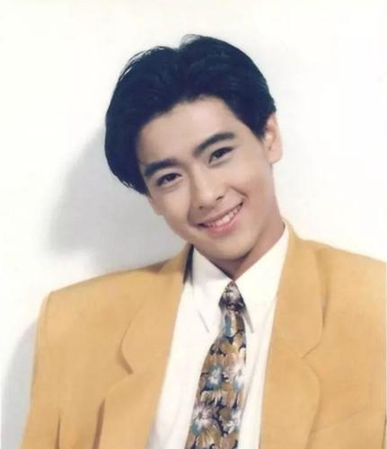 年轻时的"林志颖",眉清目秀气质沉稳三七分发型太帅