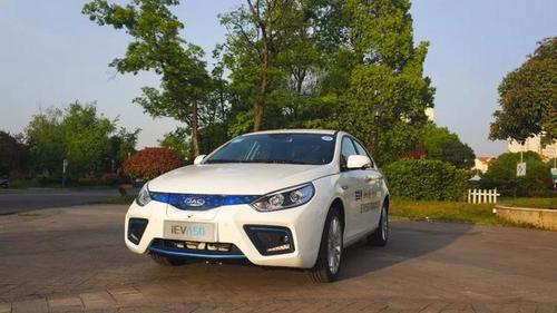 这款江淮ieva50 续航500km的真英雄怎么还不上市_东方汽车
