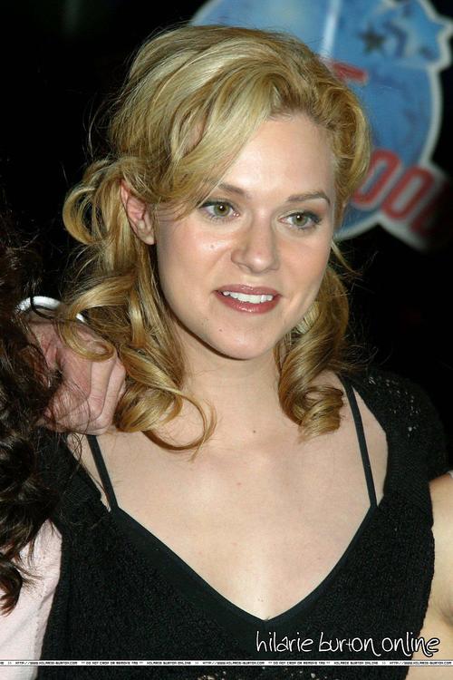  p>海莉伯顿(hilarie burton),女,1982年7月1日出生于 a target="