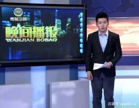 可以看出,王峦那会儿的脸肉肉的,没有现在这么棱角分明,但帅气依旧.