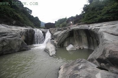 闽侯溪谷也现"冰臼" 实为河流形成的壶穴-搜狐旅游