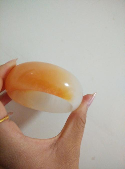 求鉴定这个金丝玉是否为染色的!