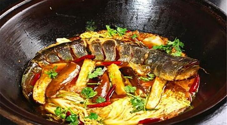 青海乡村柴火鱼哪家好拉洲饮食土家秘制老灶家园正宗