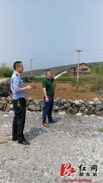 邵东斫曹乡首次采用无人机清查罂粟种植