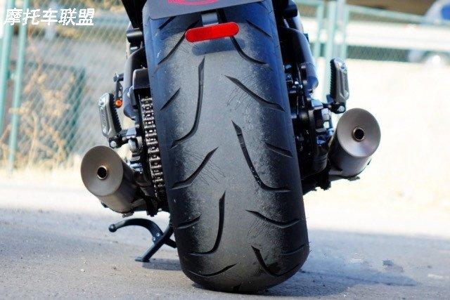铁汉不柔情雷克rx7巡航车