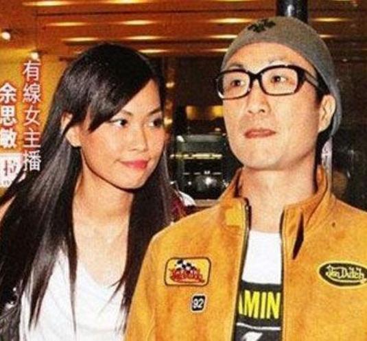 离婚一个月后,郑中基在一次活动上和女主播余思敏擦出了爱的火花.