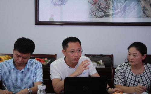 家长和教师改变观念共同参与;罗阳二中施正同校长提出评价改革要求