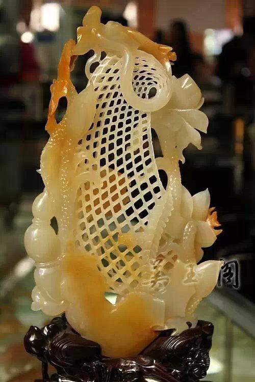 极品镂空玉雕!太震撼啦!