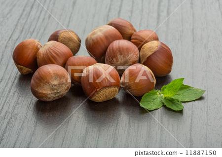 hazelnut heap 11887150