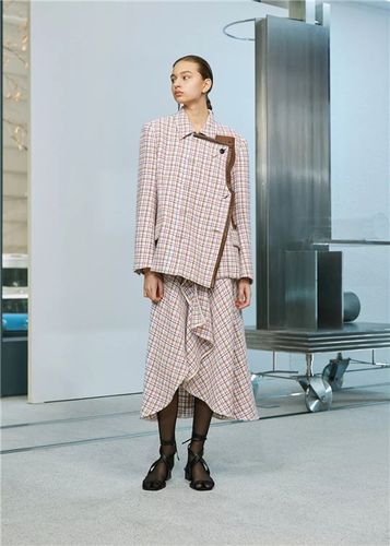 immi设计师品牌女装2019夏季新品系列:玩转不同格纹