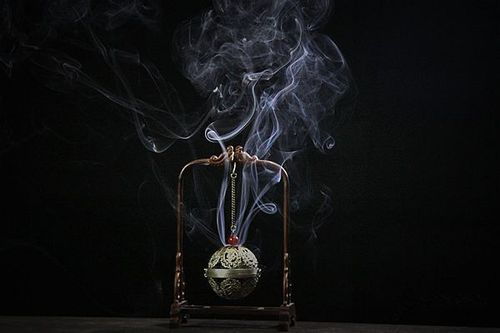 古代熏香中的高雅生活