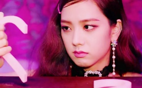 yg娱乐公司通过官方博客发布了名为"kim jisoo yg new artists"的照片