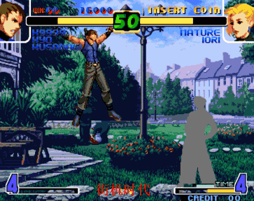 "龙手"和阿基拉中铁雄变异时一模一样,首次出现在拳皇2001,其恐怖的