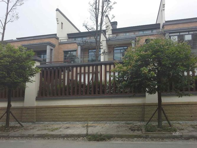 地址(位置,怎么去,怎么走):  四川省成都市温江区上林赋别墅2幢