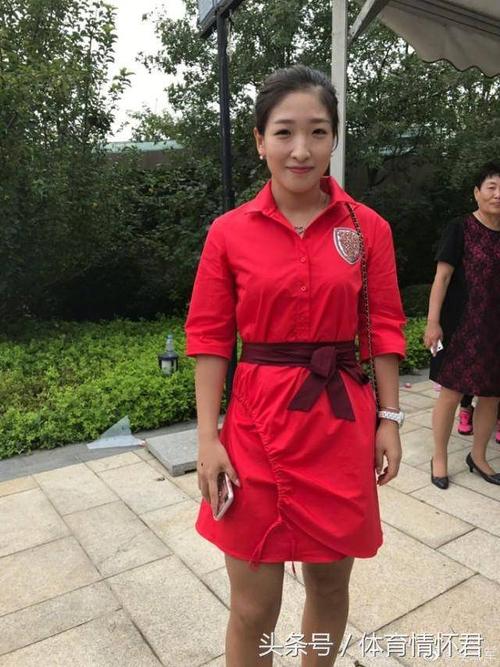 李晓霞婚礼现明星大腕,许昕王皓全家出席,丁宁刘诗雯惊艳亮相!