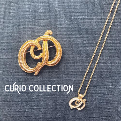 dior 字母胸针和项链 cd字母logo vintage_迪奥怎么样