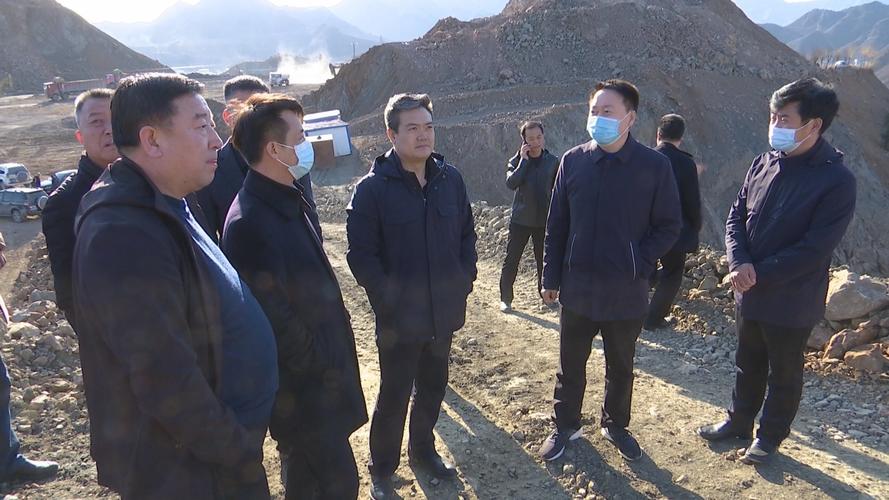 高春林指出:各级各部门要进一步统一思想,提高认识