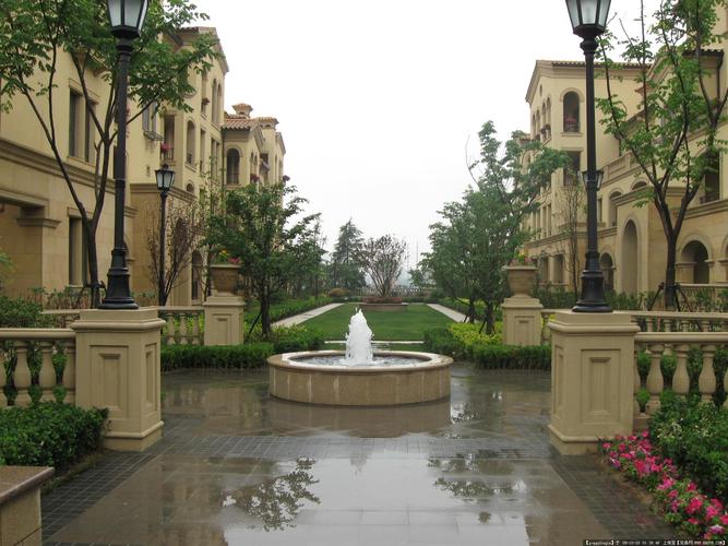 绿城蓝庭居住区实景照片2