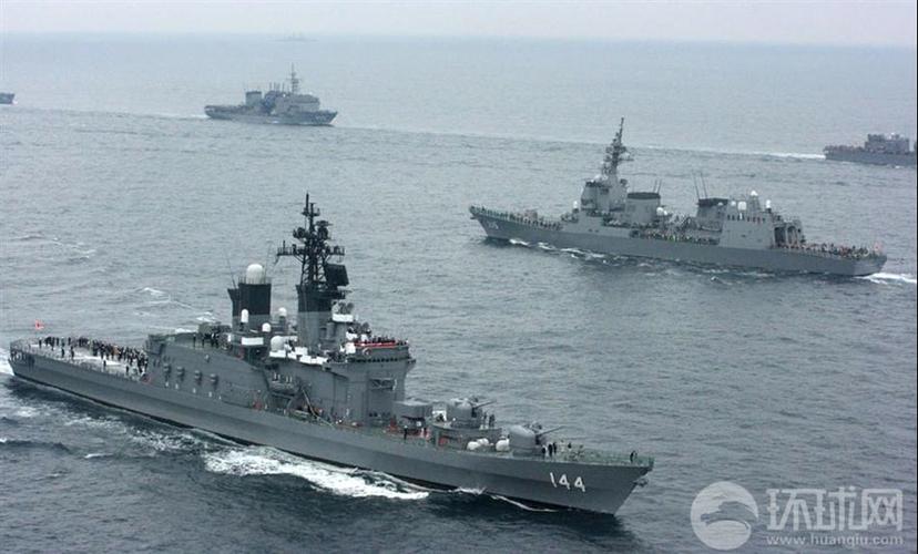 日本海上自卫队"鞍马"号直升机导弹驱逐舰(ddh 144)担任检阅舰